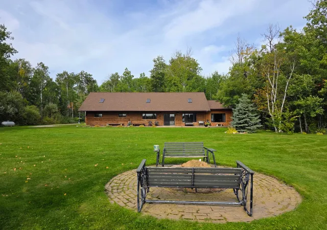 Photo 2 of Single family home for sale at 5930 Mud Hen Lake Rd, Makinen, MN 55763 | MLS# 7152157 | Listing updated on 2026-09-30
