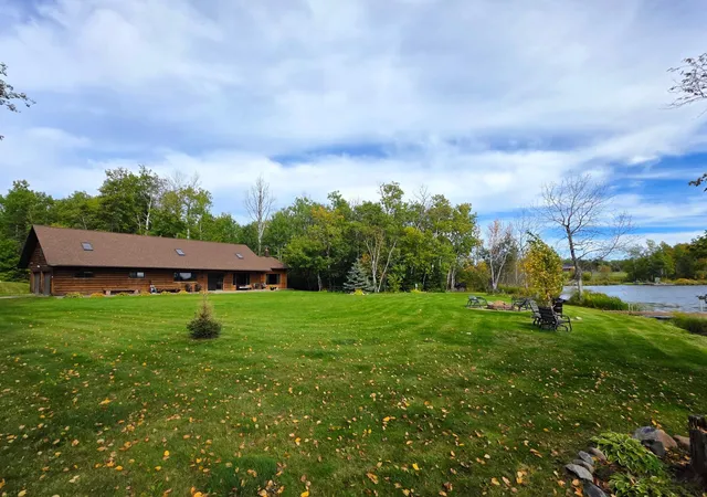 Photo 3 of Single family home for sale at 5930 Mud Hen Lake Rd, Makinen, MN 55763 | MLS# 7152157 | Listing updated on 2026-09-30