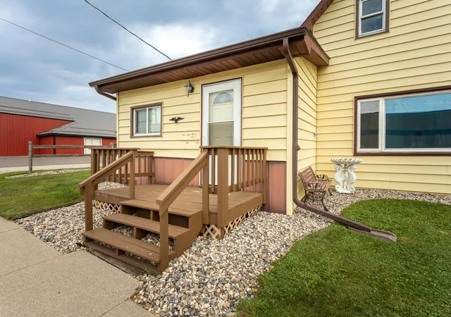 Photo 2 of Sale Pending at 23 1st Avenue Sw, Glenwood, MN 56334 | MLS# 7152158 | Listing updated on 2026-10-07