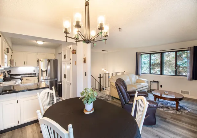 Photo 2 of Single family home for sale at 2817 Wimbledon Ridge, Saint Paul, MN 55125 | MLS# 7152164 | Listing updated on 2026-10-06