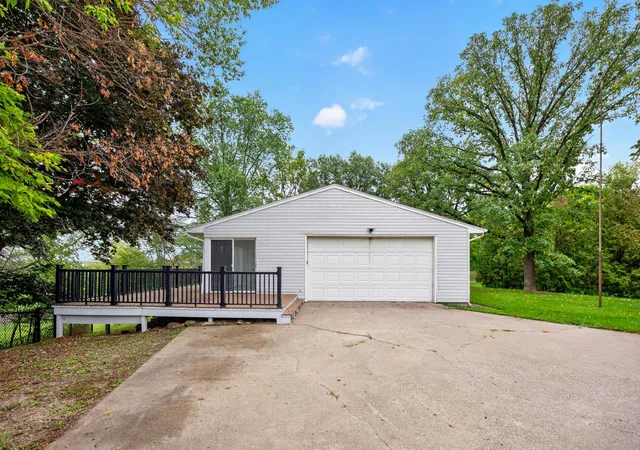 Photo 3 of Single family home for sale at 32776 361st Avenue, Lake City, MN 55041 | MLS# 7152166 | Listing updated on 2026-10-01