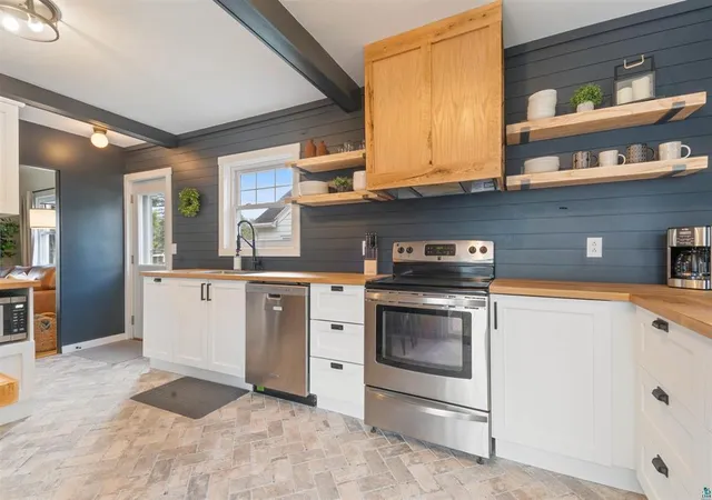 Photo 3 of Single family home for sale at 23 N 65th Avenue W, Duluth, MN 55807 | MLS# 7152168 | Listing updated on 2026-09-30