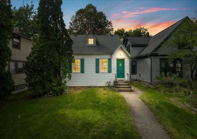 Photo 1 of Sale Pending at 2834 44th Avenue S, Minneapolis, MN 55406 | MLS# 7152171 | Listing updated on 2026-10-04