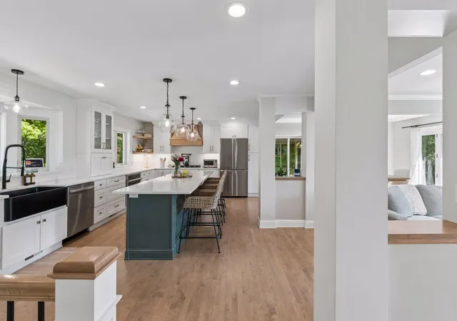 Photo 3 of Single family home for sale at 2312 Sheridan Hills Rd, Wayzata, MN 55391 | MLS# 7152177 | Listing updated on 2026-09-30
