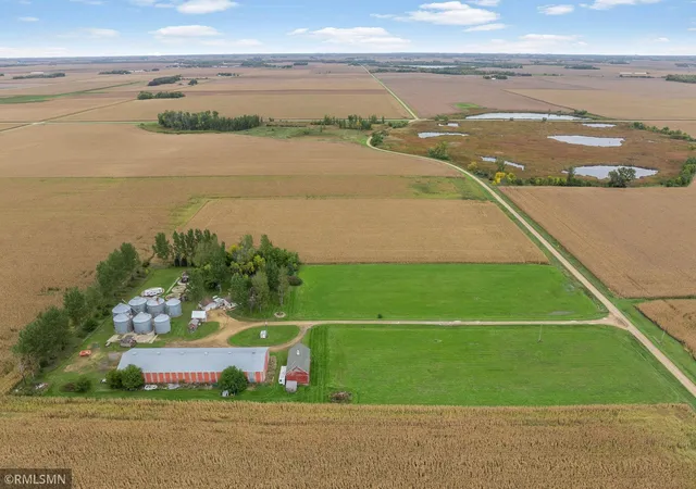 Photo 3 of Single family home for sale at 13462 620th Avenue, Mapleton, MN 56065 | MLS# 7152183 | Listing updated on 2026-10-06