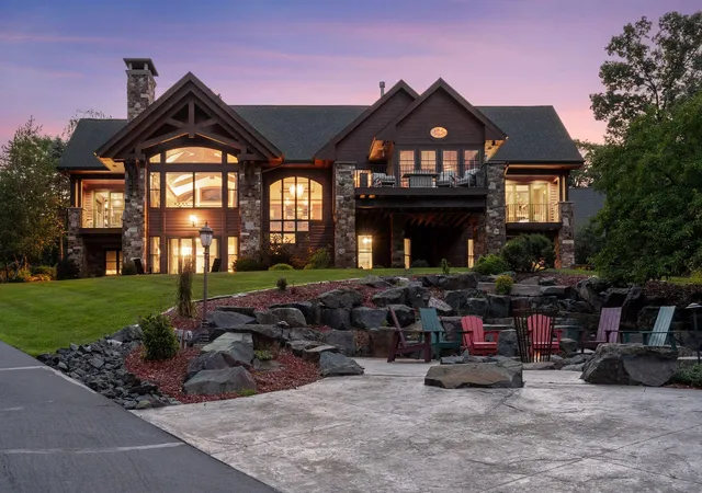 Photo 1 of Mansion for sale at 2534 Stagecoach Trl S, Afton, MN 55001 | MLS# 7152201 | Listing updated on 2026-10-05