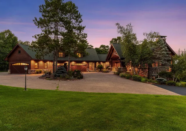 Photo 3 of Single family home for sale at 2534 Stagecoach Trl S, Afton, MN 55001 | MLS# 7152201 | Listing updated on 2026-10-05