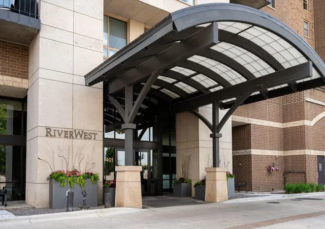 Photo 3 of Condo for sale at 401 S 1st Street #822, Minneapolis, MN 55401 | MLS# 7152212 | Listing updated on 2026-10-07