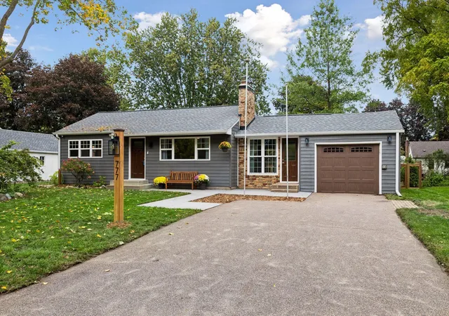 Photo 2 of Single family home for sale at 777 Cope Ave W, Saint Paul, MN 55113 | MLS# 7152226 | Listing updated on 2026-10-09