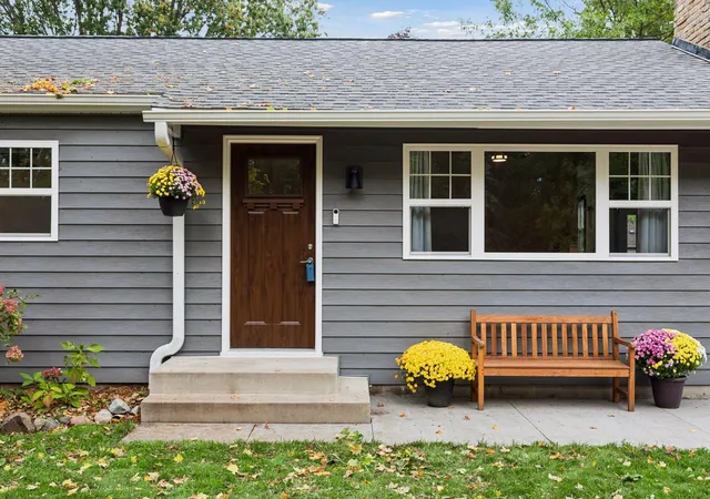 Photo 4 of Single family home for sale at 777 Cope Ave W, Saint Paul, MN 55113 | MLS# 7152226 | Listing updated on 2026-10-09