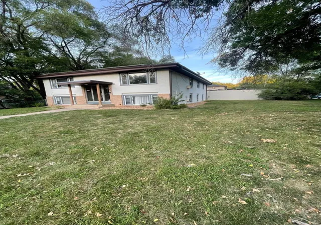 Photo 3 of Multi family home for sale at 5419 4th Street Ne, Minneapolis, MN 55421 | MLS# 7152248 | Listing updated on 2026-10-05