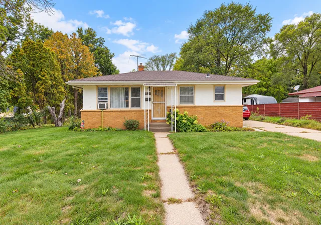 Photo 1 of Sale Pending at 1445 Mcafee St, Saint Paul, MN 55106 | MLS# 7152267 | Listing updated on 2026-10-12