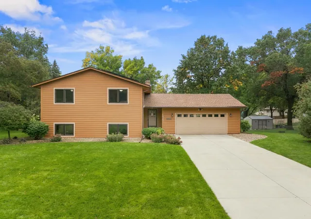 Photo 1 of Single family home for sale at 1825 Truman Ct, Northfield, MN 55057 | MLS# 7152282 | Listing updated on 2026-10-06
