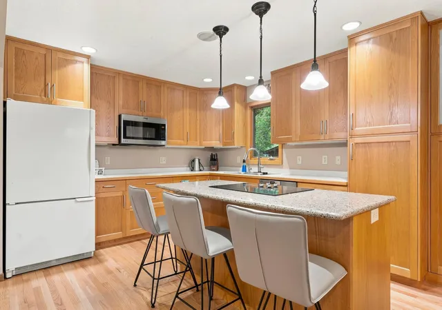Photo 4 of Single family home for sale at 1825 Truman Ct, Northfield, MN 55057 | MLS# 7152282 | Listing updated on 2026-10-06
