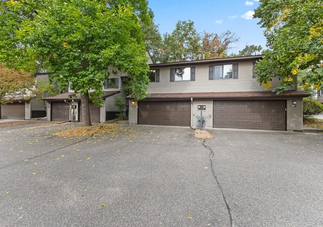 Photo 3 of Single family home for sale at 109 South Dr #E, Circle Pines, MN 55014 | MLS# 7152297 | Listing updated on 2026-10-02
