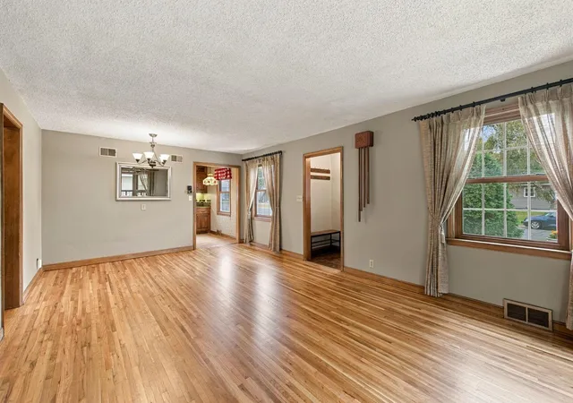 Photo 4 of Sale Pending at 326 5th Avenue NE, Cambridge, MN 55008 | MLS# 7152300 | Listing updated on 2026-10-06