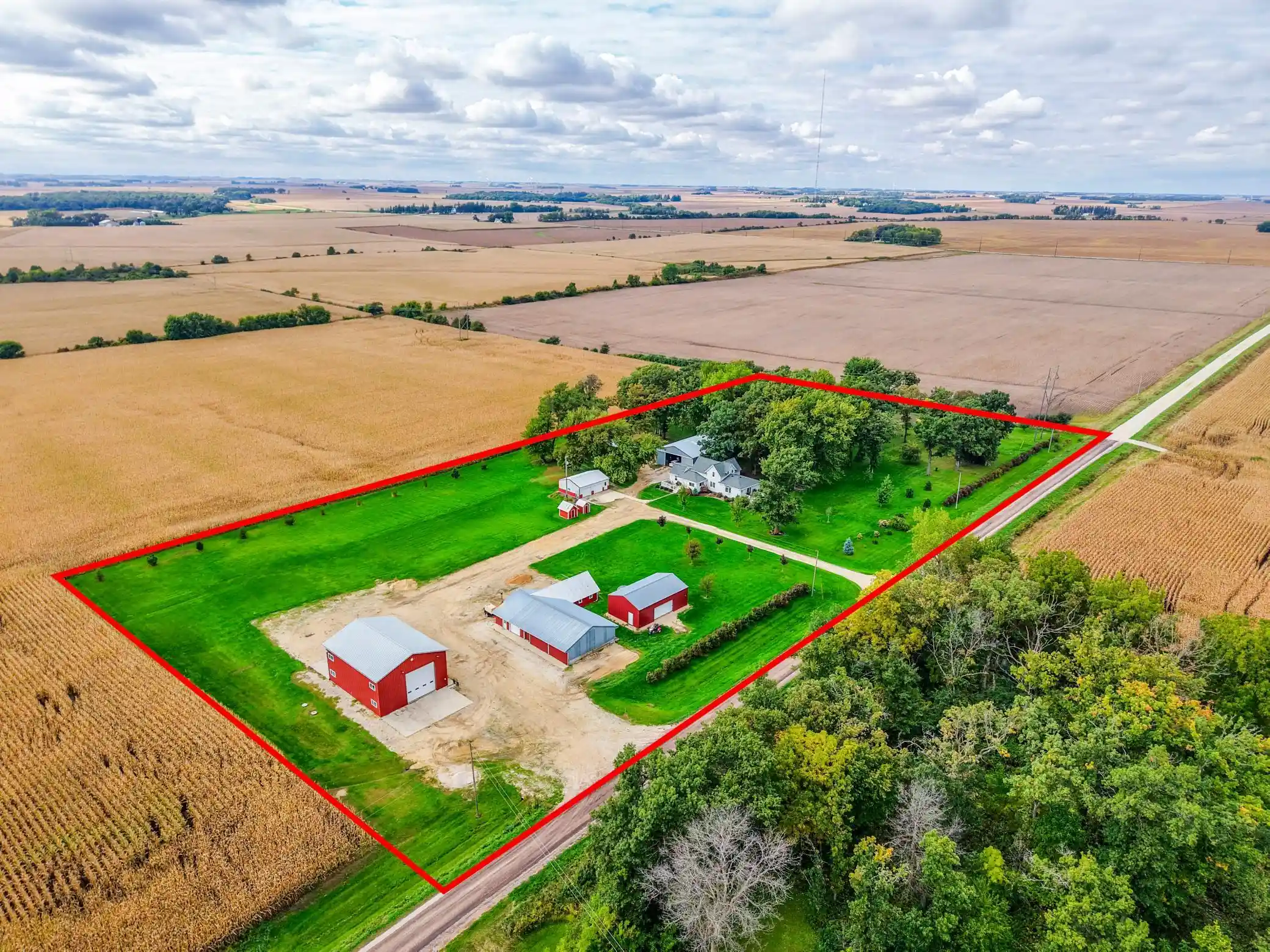 Photo 4 of Single family home for sale at 13411 121st Avenue, Le Roy, MN 55951 | MLS# 7152328 | Listing updated on 2026-10-23