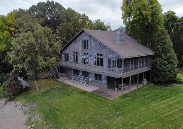 Photo 3 of Single family home for sale at 507 E Front St, Battle Lake, MN 56515 | MLS# 7152333 | Listing updated on 2026-10-06