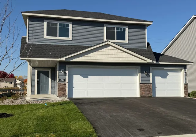 Photo 1 of Single family home for sale at 1827 Pierce St S, Cambridge, MN 55008 | MLS# 7152345 | Listing updated on 2026-10-21
