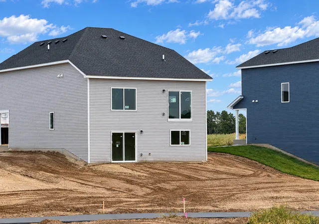 Photo 1 of Single family home for sale at 1927 Pierce St S, Cambridge, MN 55008 | MLS# 7152347 | Listing updated on 2026-10-07