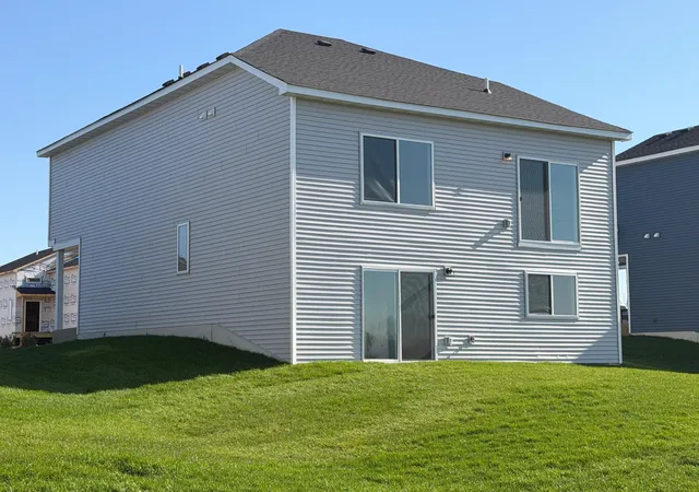 Photo 2 of Single family home for sale at 1927 Pierce St S, Cambridge, MN 55008 | MLS# 7152347 | Listing updated on 2026-10-23