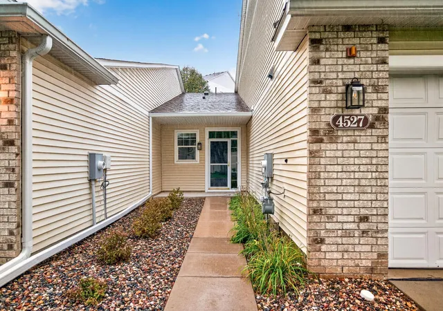 Photo 3 of Single family home for sale at 4527 Bloomberg Ln, Inver Grove Heights, MN 55076 | MLS# 7152355 | Listing updated on 2026-10-02