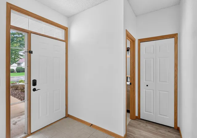 Photo 3 of Single family home for sale at 4527 Bloomberg Ln, Inver Grove Heights, MN 55076 | MLS# 7152355 | Listing updated on 2026-10-02