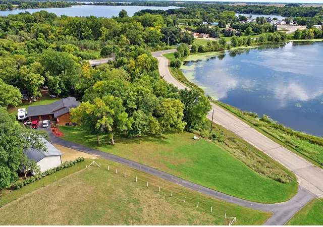 Photo 1 of Single family home for sale at 19817 Dogwood Rd, Lake Crystal, MN 56055 | MLS# 7152357 | Listing updated on 2026-10-06