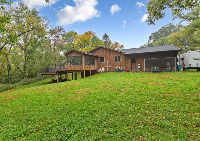Photo 3 of Single family home for sale at 19817 Dogwood Rd, Lake Crystal, MN 56055 | MLS# 7152357 | Listing updated on 2026-10-06