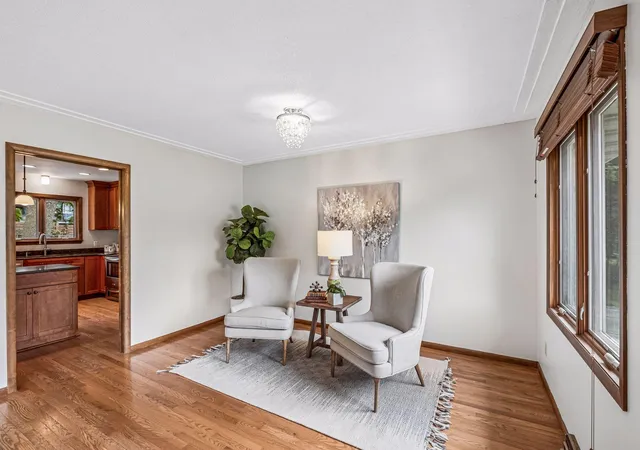 Photo 4 of Single family home for sale at 10800 Oak Knoll Ter N, Hopkins, MN 55305 | MLS# 7152362 | Listing updated on 2026-10-06