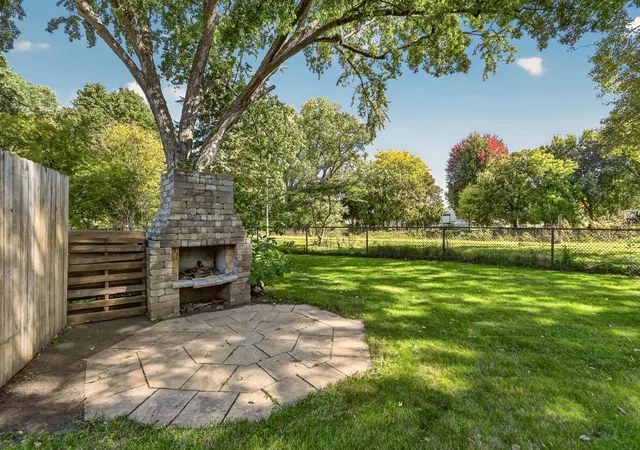 Photo 4 of Single family home for sale at 1112 5th Avenue NW, Rochester, MN 55901 | MLS# 7152364 | Listing updated on 2026-10-09