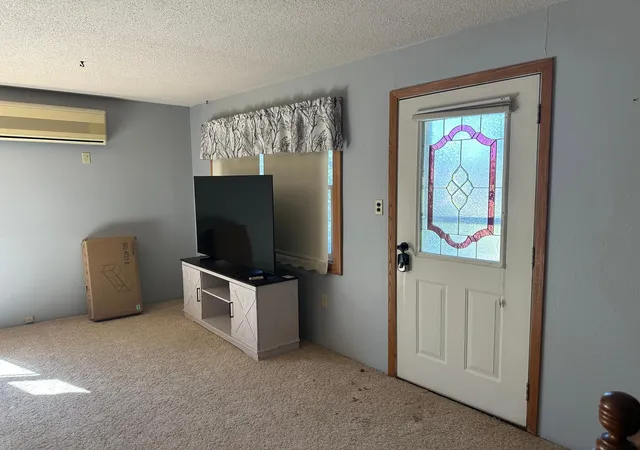 Photo 3 of Single family home for sale at 408 3rd Avenue Nw, La Moure, ND 58458 | MLS# 7152371 | Listing updated on 2026-10-02