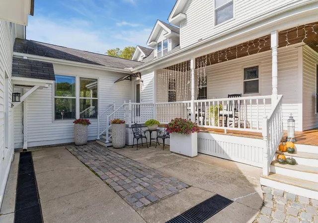 Photo 3 of Single family home for sale at 1901 4th Street N, Stillwater, MN 55082 | MLS# 7152372 | Listing updated on 2026-10-07
