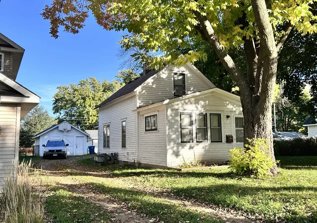 Single family home for sale at 233 17th Avenue N, Hopkins, MN 55343 | MLS# 7152379