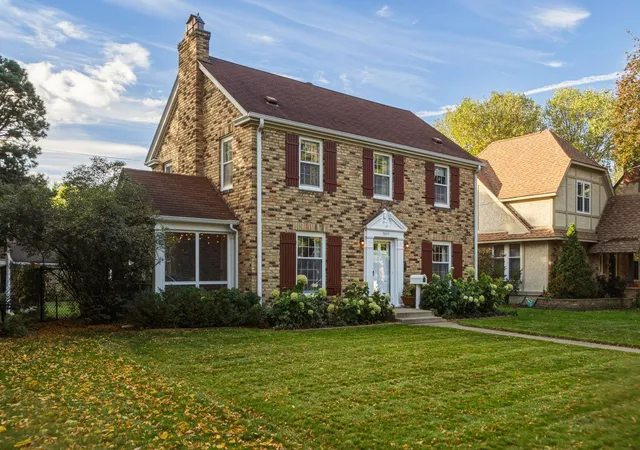 Photo 2 of Single family home for sale at 5632 10th Avenue S, Minneapolis, MN 55417 | MLS# 7152386 | Listing updated on 2026-10-23