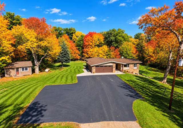 Photo 3 of Sale Pending at 1432 80th Street Nw, Buffalo, MN 55313 | MLS# 7152389 | Listing updated on 2026-10-23