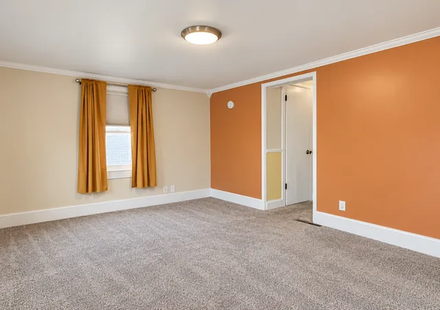 Photo 3 of Sale Pending at 34 Lenox St, Winona, MN 55987 | MLS# 7152392 | Listing updated on 2026-10-20