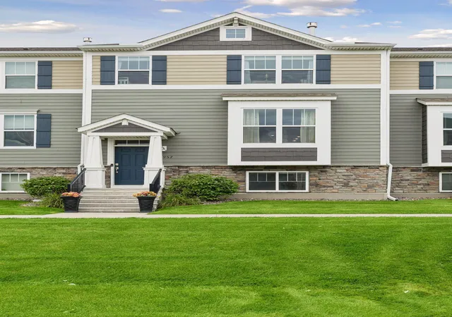 Photo 3 of Single family home for sale at 6957 W Locke Pointe Dr NE, Minneapolis, MN 55432 | MLS# 7152395 | Listing updated on 2026-09-30