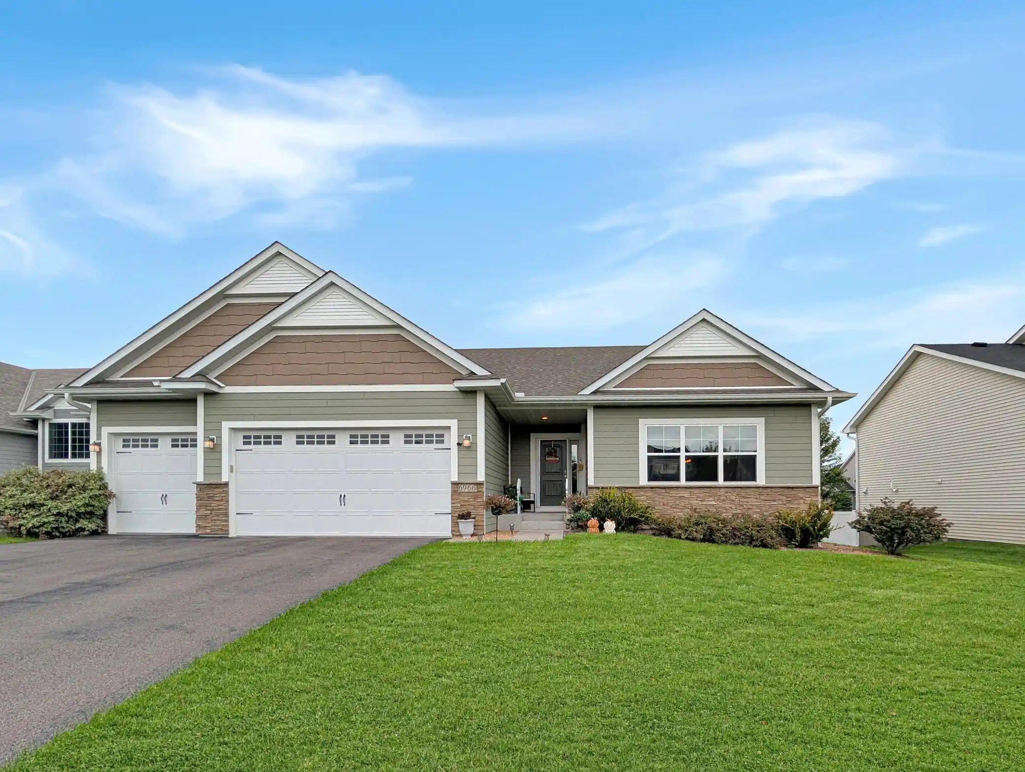 Photo 1 of Single family home for sale at 6966 94th Street S, Cottage Grove, MN 55016 | MLS# 7152414 | Listing updated on 2026-10-15