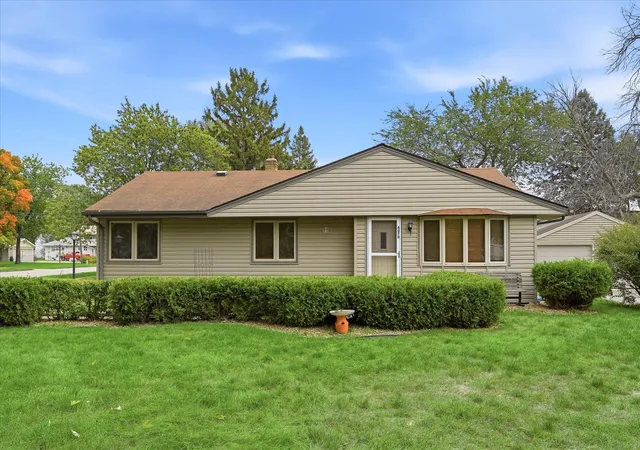 Single family home for sale at 4070 Jay Ln, Saint Paul, MN 55110 | MLS# 7152424