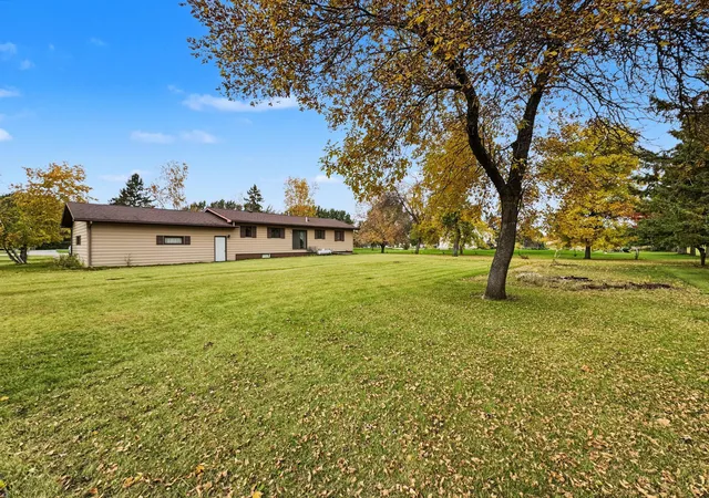 Photo 1 of Single family home for sale at 33210 593rd Avenue, Warroad, MN 56763 | MLS# 7152428 | Listing updated on 2026-10-09