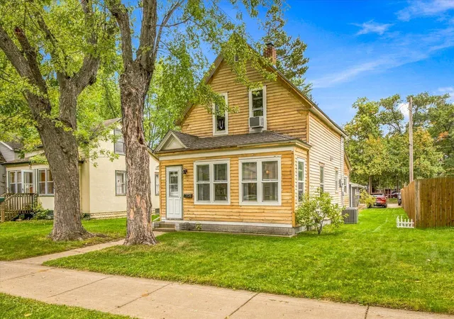 Photo 3 of Single family home for sale at 637 3rd Avenue Sw, Cambridge, MN 55008 | MLS# 7152429 | Listing updated on 2026-10-03