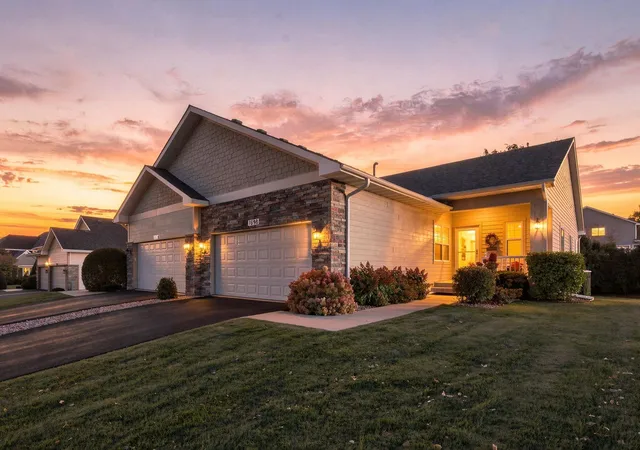 Photo 1 of Single family home for sale at 1698 Alphon Dr, Victoria, MN 55386 | MLS# 7152430 | Listing updated on 2026-10-22