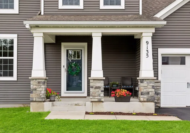 Photo 3 of Single family home for sale at 9135 Lighthouse Ln, Saint Paul, MN 55129 | MLS# 7152434 | Listing updated on 2026-10-01