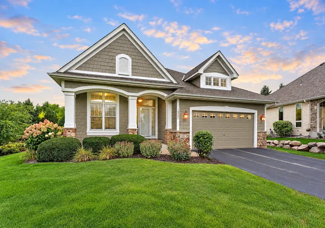 Photo 1 of Single family home for sale at 10547 Hawthorn Ct, Saint Paul, MN 55129 | MLS# 7152439 | Listing updated on 2026-10-30