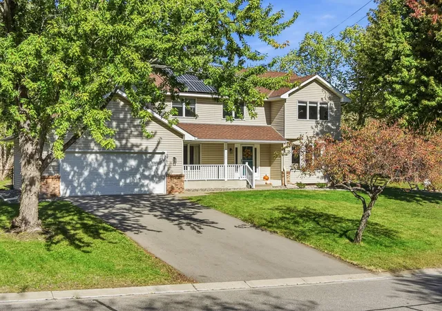 Photo 1 of Single family home for sale at 1320 Wildflower Ln, Chaska, MN 55318 | MLS# 7152507 | Listing updated on 2026-10-20