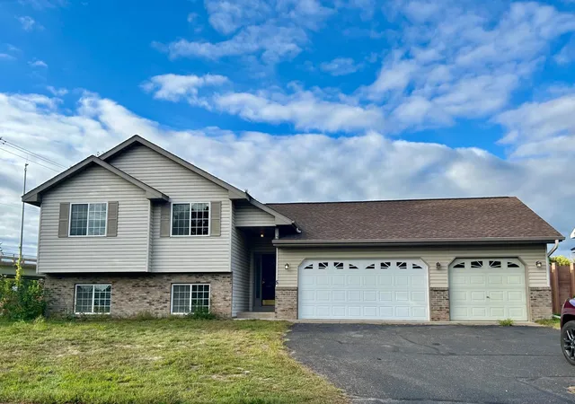 Photo 1 of Single family home for sale at 5 Elm St, Circle Pines, MN 55014 | MLS# 7152510 | Listing updated on 2026-10-05