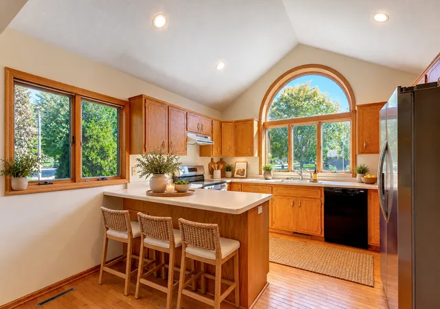 Photo 2 of Single family home for sale at 606 Columbus Ave S, New Prague, MN 56071 | MLS# 7152520 | Listing updated on 2026-10-09