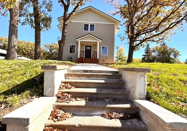 Photo 4 of Single family home for sale at 1145 Roosevelt Ave, Detroit Lakes, MN 56501 | MLS# 7152521 | Listing updated on 2026-10-09