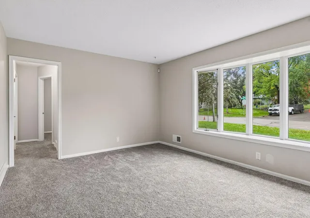 Photo 3 of Single family home for sale at 255 County Rd C2 W, Saint Paul, MN 55113 | MLS# 7152526 | Listing updated on 2026-10-04